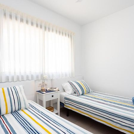 Frontline Playa Las Vistas With Pool, Parking, Sea Лос Кристианос Экстерьер фото